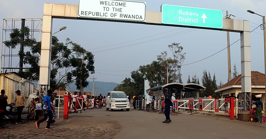 Traders in eastern Congo warn of shortages due to Rwanda border measures