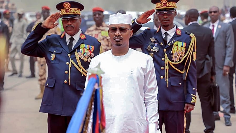 Chad sentences eight opposition leaders to prison and bans coalition