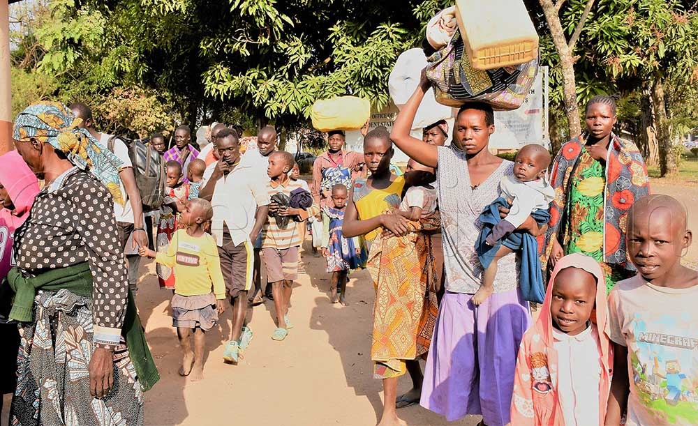 Tanzania shuts camp housing thousands of Burundi refugees