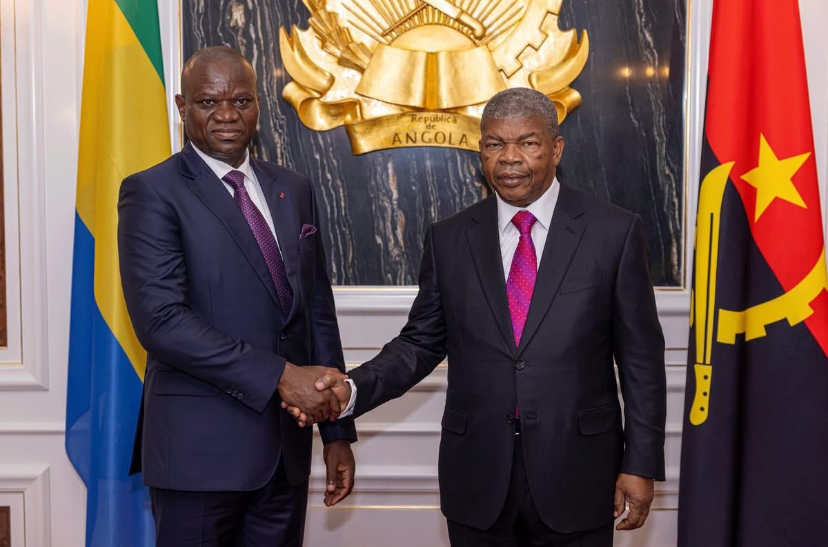 Gabon’s president courts Angolan investors