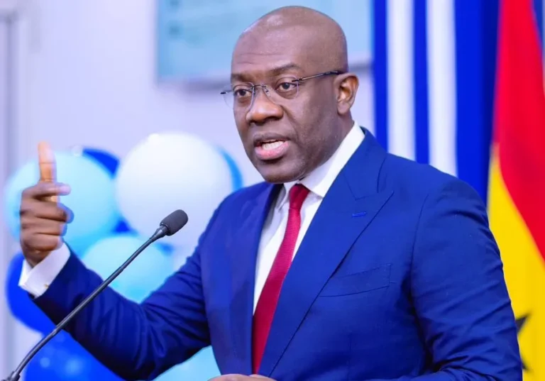 Minority calls on government to avoid politicising Bank of Ghana’s crisis.