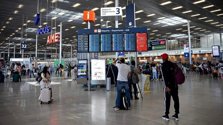 EU vows ‘targeted’ restrictions on Schengen visas for Russians amid backlash