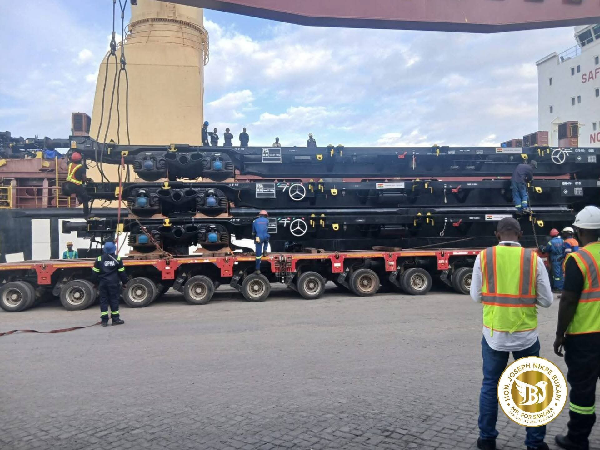 Ghana Railway Authority receives 2 locomotives, 20 freight wagons