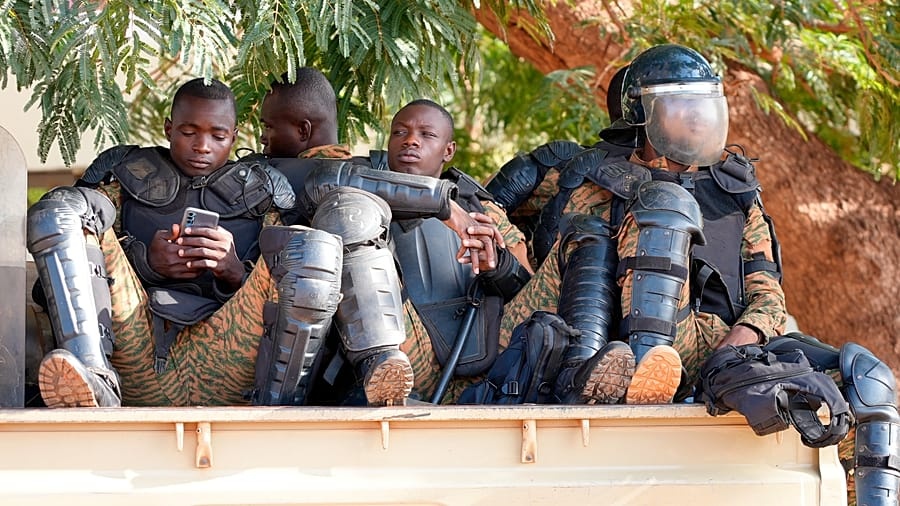 Burkina Faso: Rights groups urge release of disappeared journalist