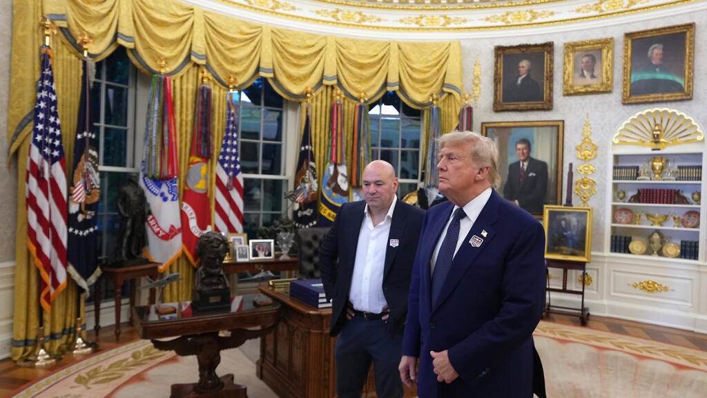 US, Iran signed deal to end war, reopen Strait of Hormuz, senior US official says