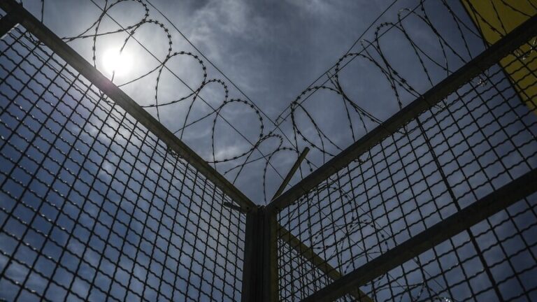 Iraq arrests dozens of officials, including lawmakers, on corruption charges