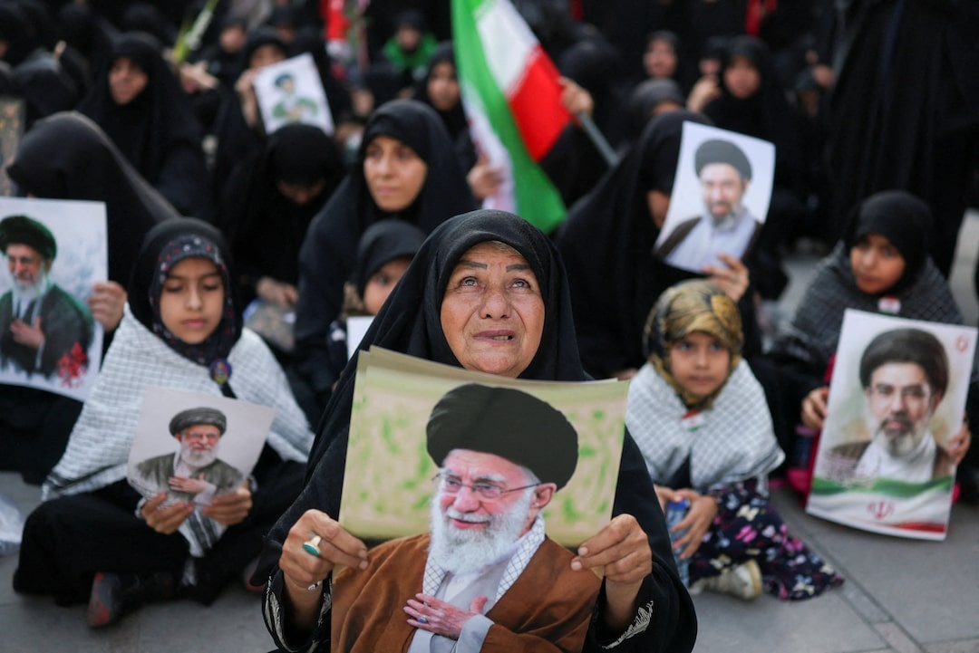 Iran begins farewell to Supreme Leader Khamenei