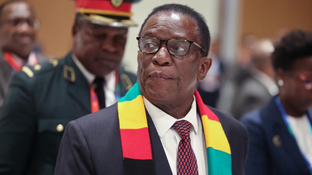 Zimbabwean parliament approves extending presidential term by two years