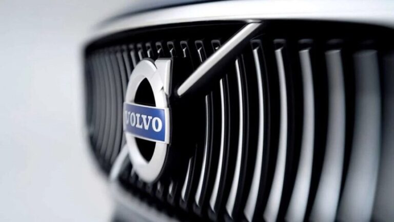 Volvo Cars drops 2026 sales-growth target as China slump hits earnings