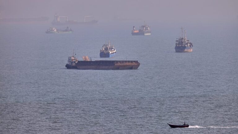 Oil prices rise as traders assess US-Iran talks on Strait of Hormuz deal