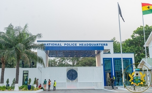No ban on AirPods, earphones while driving – Police clarify