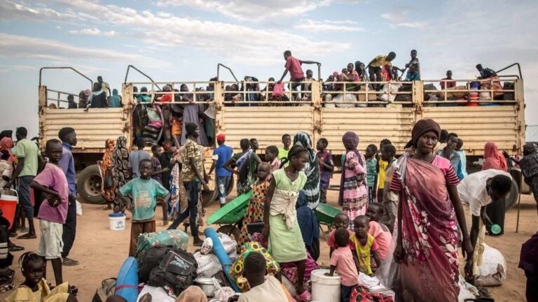 Sudan’s economic crisis deepens as prices soar and wages collapse