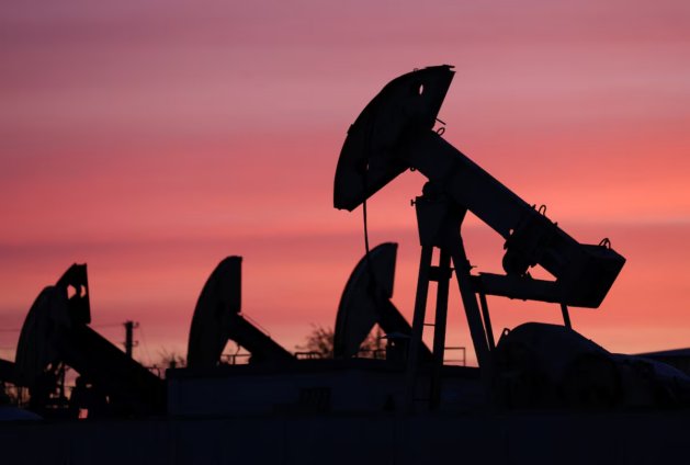 Oil prices extend losses as fears of Middle East supply disruptions ease