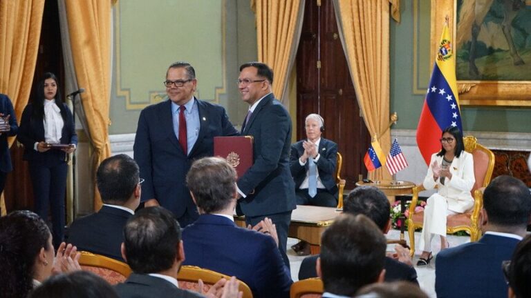 Venezuela signs major energy deals with Chevron, Eni during US visit