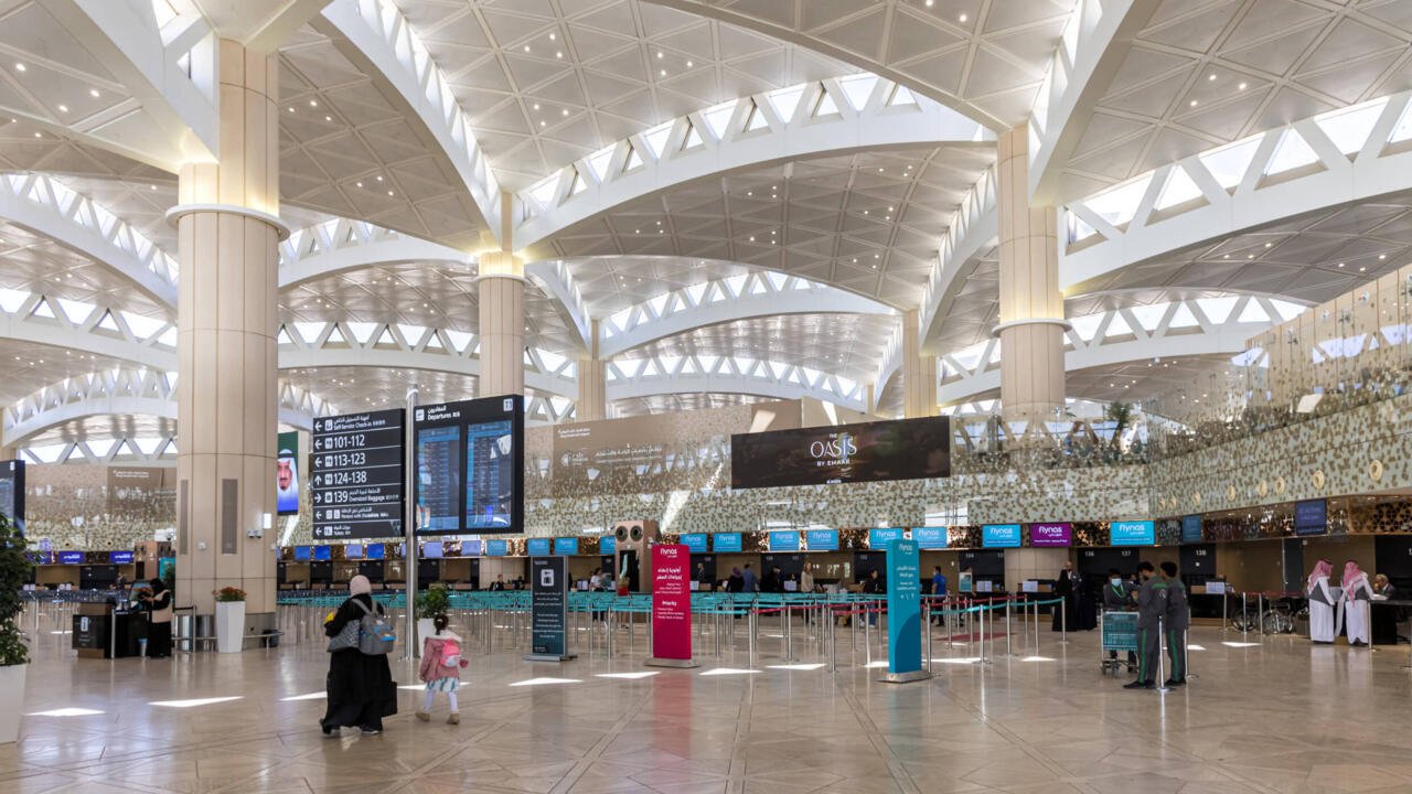 Saudi Arabia extends suspension of operations at Riyadh airport following Houthi attacks