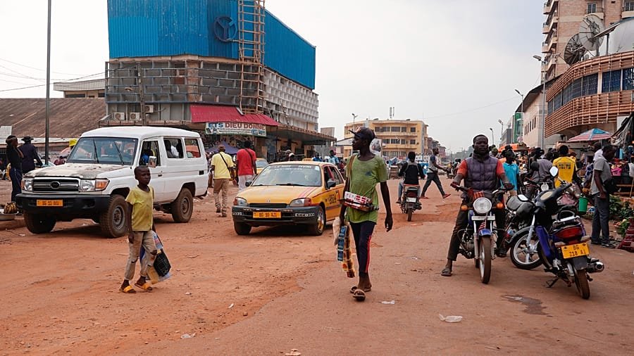 CAR: Former hostages greeted by President Touadéra on return to Bangui