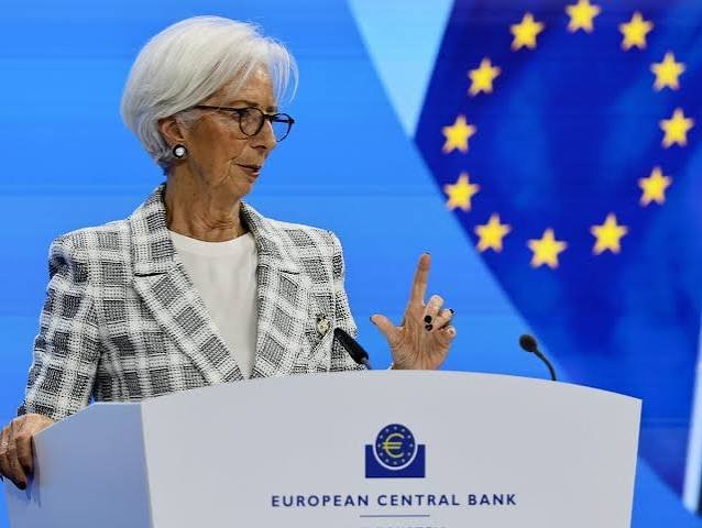 ECB holds rates at 2.5% as Lagarde announces early exit with inflation near double the target
